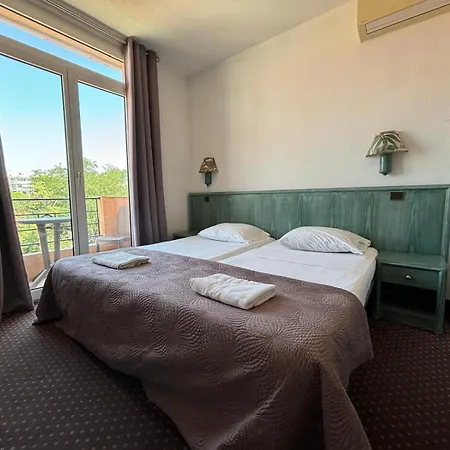 호텔 Renove Casa Moho - 2*