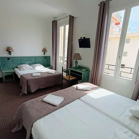 מלון Casa Moho - 3*